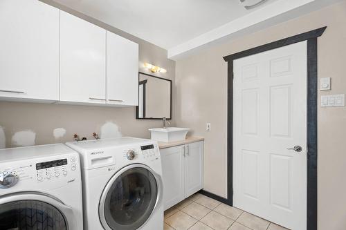Bathroom - 580  - 580A Ch. De La Rivière, Sainte-Agathe-Des-Monts, QC - Indoor Photo Showing Laundry Room