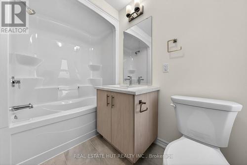 3241 Parker Avenue, Fort Erie, ON - Indoor Photo Showing Bathroom