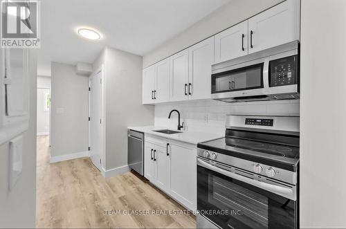 Unit 6 - 400 Scenic Drive, London South (South J), ON - Indoor Photo Showing Kitchen