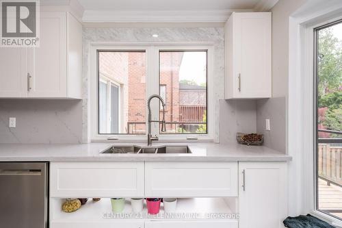 62 Stargell Drive, Whitby, ON - Indoor Photo Showing Kitchen With Double Sink