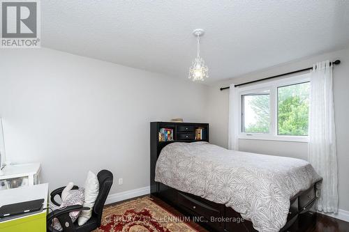62 Stargell Drive, Whitby, ON - Indoor Photo Showing Bedroom