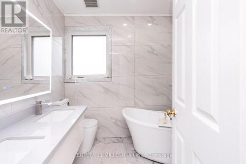62 Stargell Drive, Whitby, ON - Indoor Photo Showing Bathroom