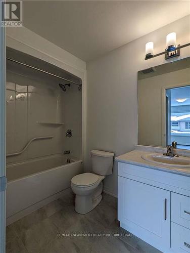 64 - 4552 Portage Road, Niagara Falls (Cherrywood), ON - Indoor Photo Showing Bathroom