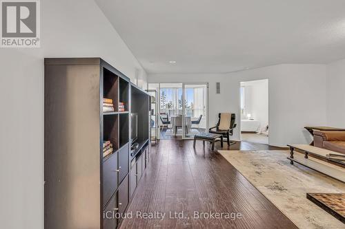 611 - 88 Corporate Drive, Toronto, ON - Indoor