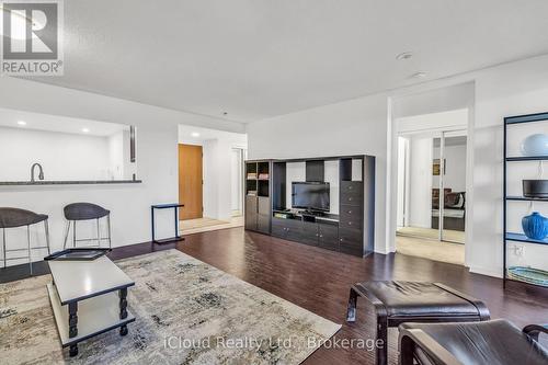 611 - 88 Corporate Drive, Toronto, ON - Indoor Photo Showing Living Room
