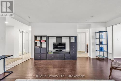 611 - 88 Corporate Drive, Toronto, ON - Indoor Photo Showing Living Room