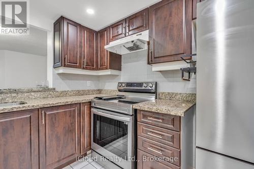 611 - 88 Corporate Drive, Toronto, ON - Indoor Photo Showing Kitchen