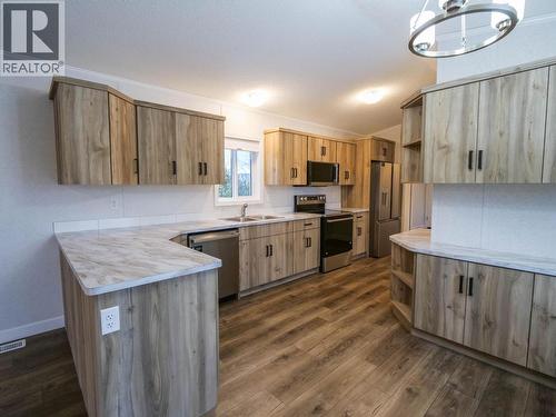 41 602 Elm Street, Quesnel, BC - Indoor Photo Showing Kitchen With Double Sink