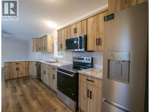 41 602 Elm Street, Quesnel, BC - Indoor Photo Showing Kitchen With Double Sink