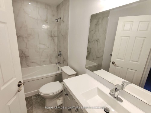 33-1525 South Parade Court, Mississauga, ON - Indoor Photo Showing Bathroom