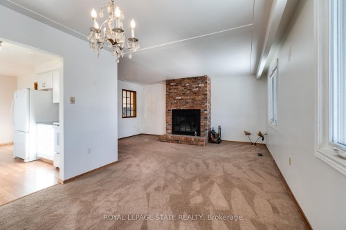 286 West 18Th Street, Hamilton, ON - Indoor With Fireplace