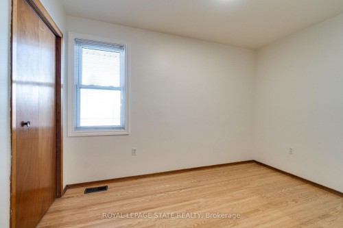 286 West 18Th Street, Hamilton, ON - Indoor Photo Showing Other Room