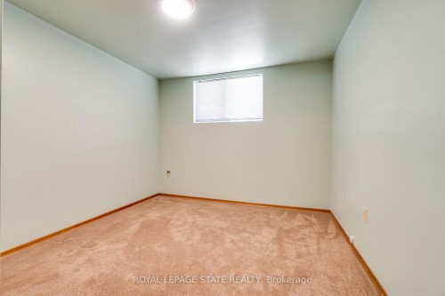 286 West 18Th Street, Hamilton, ON - Indoor Photo Showing Other Room