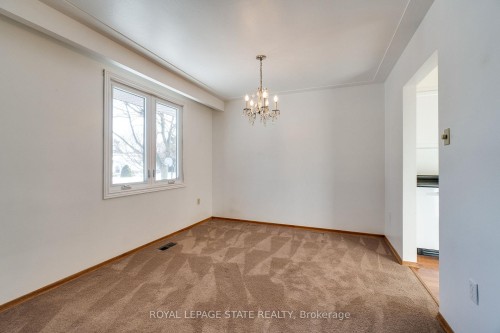 286 West 18Th Street, Hamilton, ON - Indoor Photo Showing Other Room