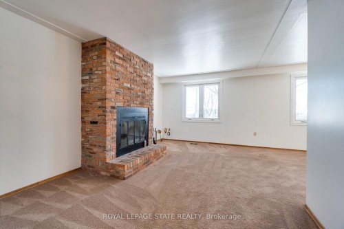 286 West 18Th Street, Hamilton, ON - Indoor With Fireplace