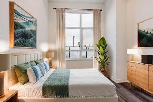 132-395 Dundas Street W, Oakville, ON - Indoor Photo Showing Bedroom