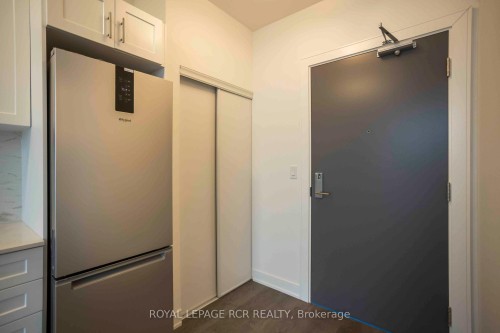 303-705 Davis Drive, Newmarket, ON - Indoor