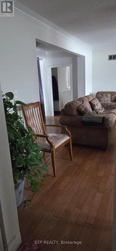 929 Ritson Road N, Oshawa, ON - Indoor Photo Showing Living Room