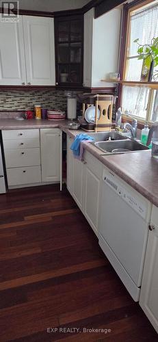 929 Ritson Road N, Oshawa, ON - Indoor Photo Showing Kitchen With Double Sink