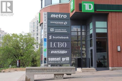 809 - 2220 Lakeshore Boulevard, Toronto, ON - 