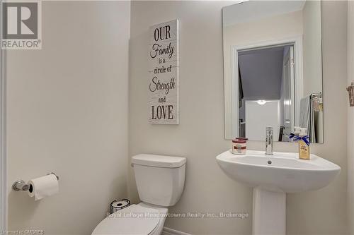119 - 10 Birmingham Drive, Cambridge, ON - Indoor Photo Showing Bathroom
