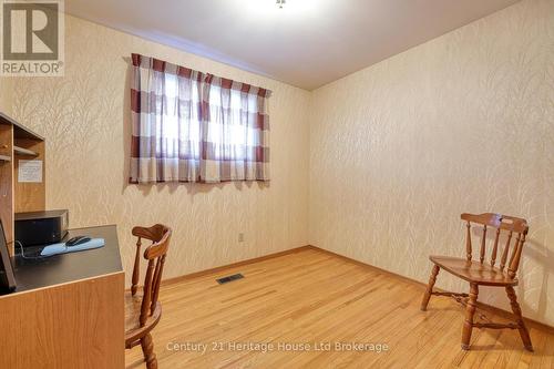 816 Pavey Street, Woodstock (Woodstock - South), ON - Indoor Photo Showing Office