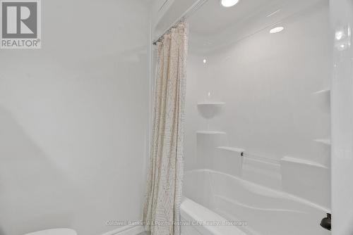 34889 Black'S Point Road, Central Huron (Goderich), ON - Indoor Photo Showing Bathroom