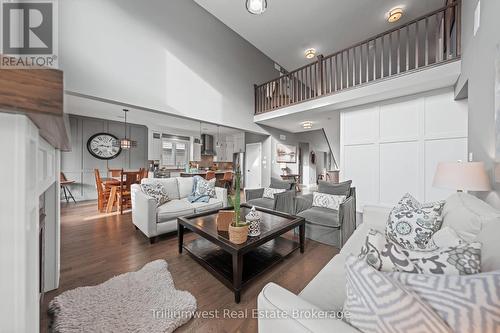 45 Zaduk Place, Guelph (Kortright East), ON - Indoor Photo Showing Living Room