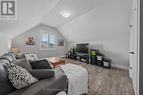 45 Zaduk Place, Guelph (Kortright East), ON - Indoor Photo Showing Living Room