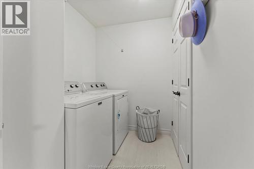 351 Boismier Avenue, Lasalle, ON - Indoor Photo Showing Laundry Room