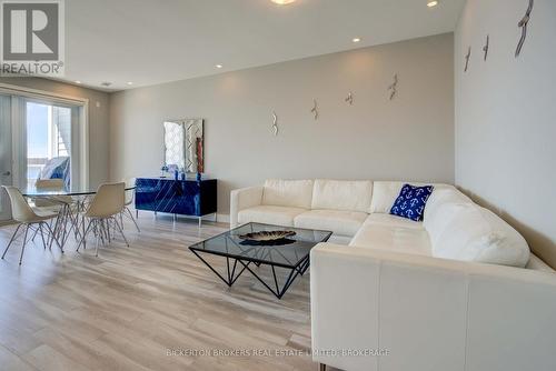 403 - 130 Water Street, Gananoque, ON - Indoor Photo Showing Living Room