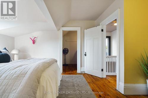 202 Prospect Street S, Hamilton, ON - Indoor Photo Showing Bedroom