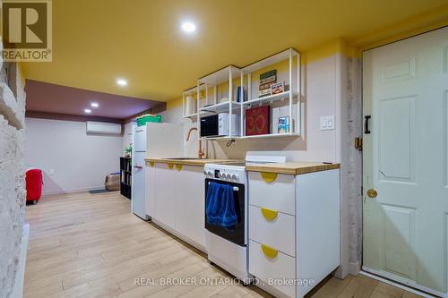 202 Prospect Street S, Hamilton, ON - Indoor