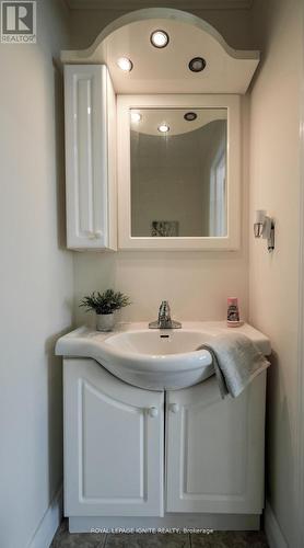 5 Dent Street, Ajax, ON - Indoor Photo Showing Bathroom