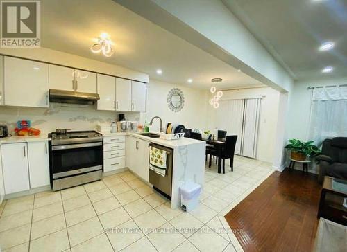 31 Farthingale Crescent, Brampton, ON - Indoor Photo Showing Kitchen With Double Sink