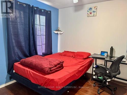 31 Farthingale Crescent, Brampton, ON - Indoor Photo Showing Bedroom