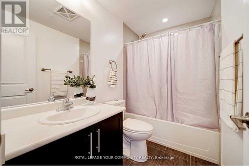 304 - 295 Cundles Road, Barrie, ON - Indoor Photo Showing Bathroom