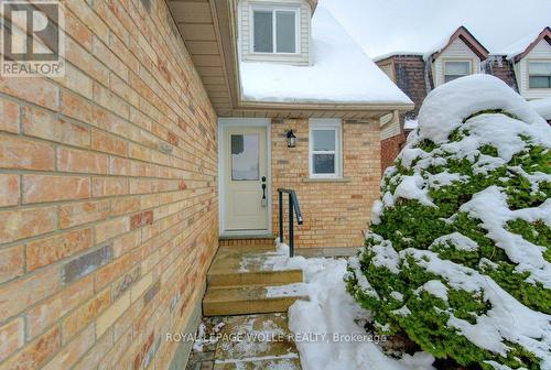 502 Misty Crescent, Kitchener, ON - Outdoor
