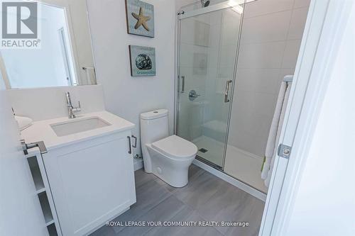 521 - 681 Yonge Street, Barrie, ON - Indoor Photo Showing Bathroom