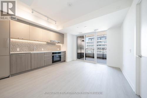 725 - 8188 Yonge Street, Vaughan, ON - Indoor