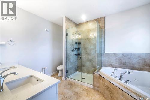 334 Gillies Crescent, Saskatoon, SK - Indoor Photo Showing Bathroom