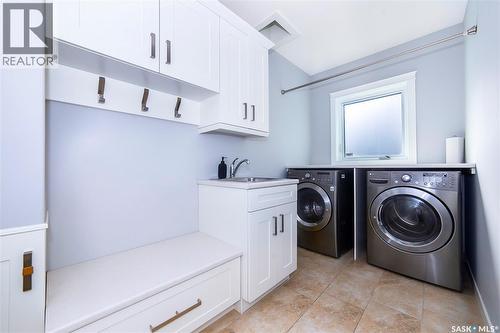 334 Gillies Crescent, Saskatoon, SK - Indoor Photo Showing Laundry Room