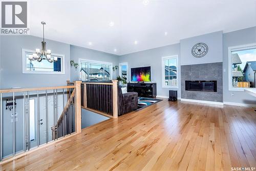 334 Gillies Crescent, Saskatoon, SK - Indoor Photo Showing Living Room With Fireplace