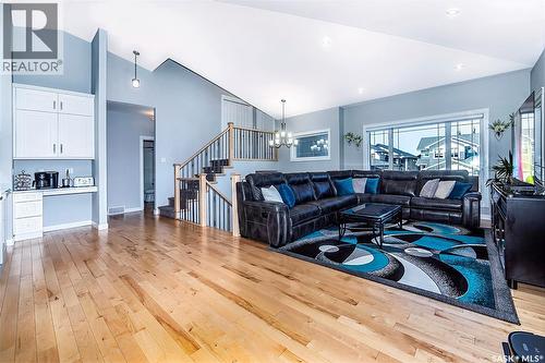334 Gillies Crescent, Saskatoon, SK - Indoor Photo Showing Living Room
