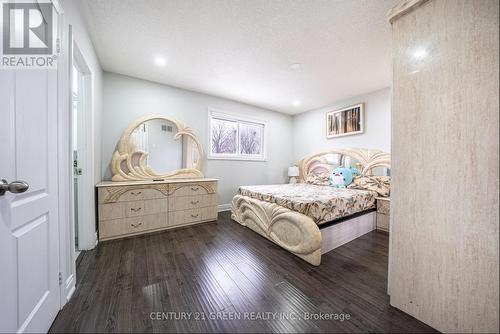 61 Kingknoll Drive, Brampton, ON - Indoor Photo Showing Bedroom