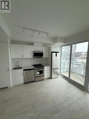 204 - 412 Silver Maple Road, Oakville, ON - Indoor Photo Showing Kitchen With Stainless Steel Kitchen
