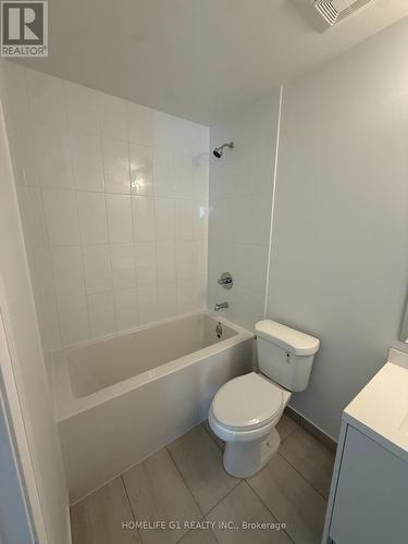 204 - 412 Silver Maple Road, Oakville, ON - Indoor Photo Showing Bathroom