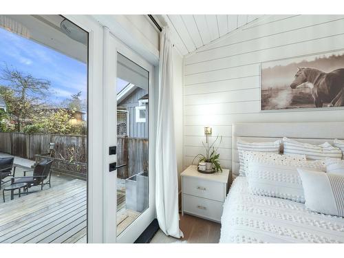 2831 Gordon Avenue, Surrey, BC - Indoor Photo Showing Bedroom