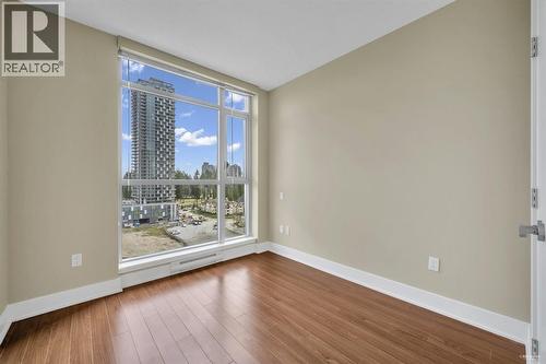 1508 3008 Glen Drive, Coquitlam, BC - Indoor Photo Showing Other Room