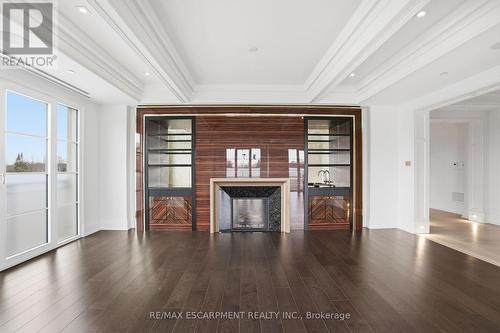 312 - 300 Randall Street, Oakville, ON - Indoor